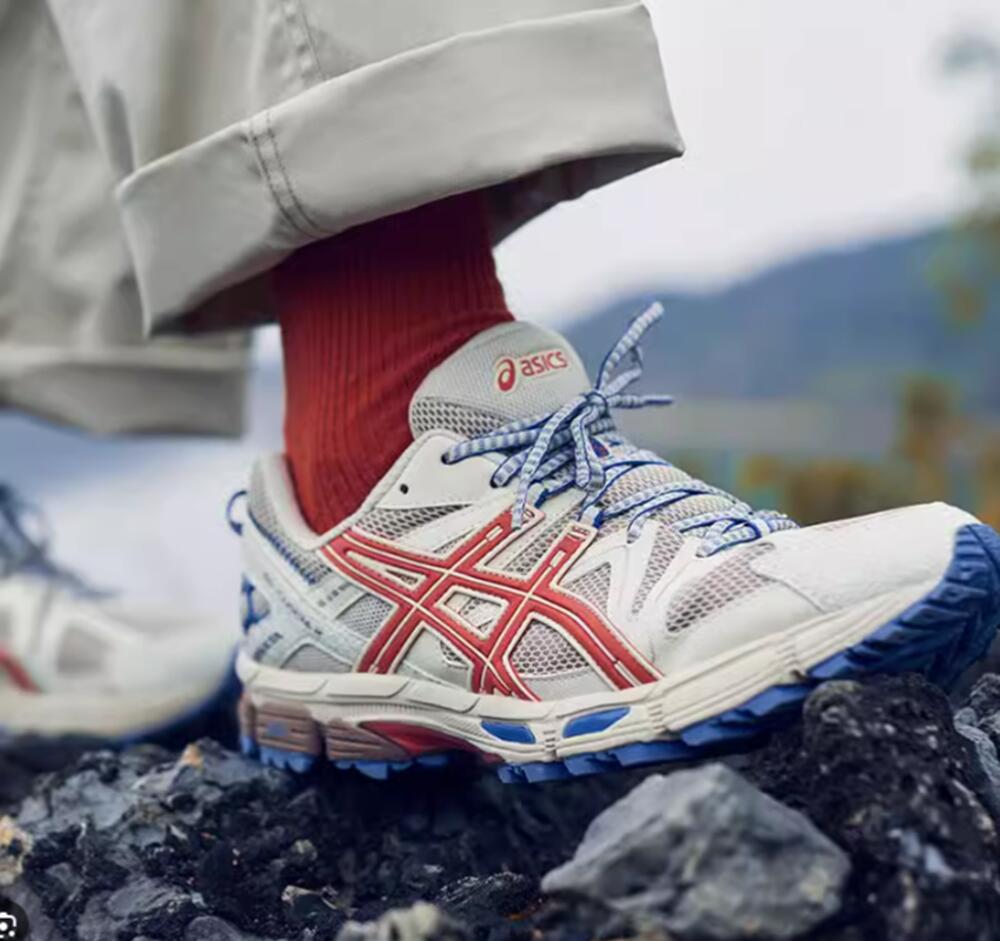 日本未入荷 Asics Gel-Kahana 8 Putty Fiery Red アシックス 先だつもの カハナ8 妖精 赤いこと 男女兼用スニーカー 駈けっくらシューズ 1011B109-200
