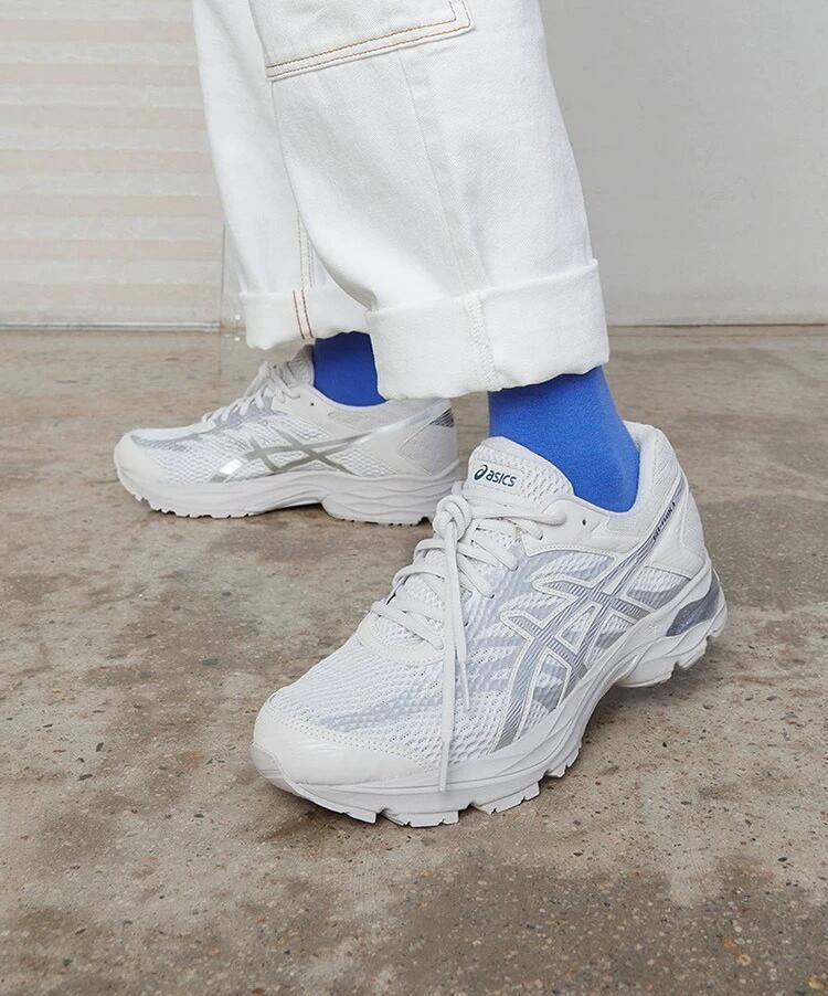 日本未入荷 ASICS Gel-FLUX 4 アシックス ゲル フラックス4 ホワイトグレー 男女兼用スニーカー ランニングシューズ 1011A614-025｜jelly