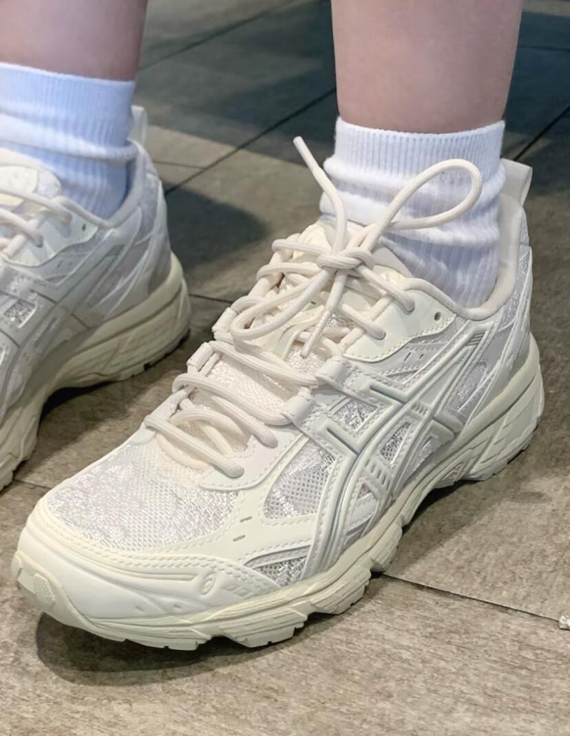 日本未入荷 Asics GEL-NUNOBIKI CREAM PURE SILVER アシックス ゲル-ヌノビキ 男女兼用スニーカー 1203a597-100｜jelly