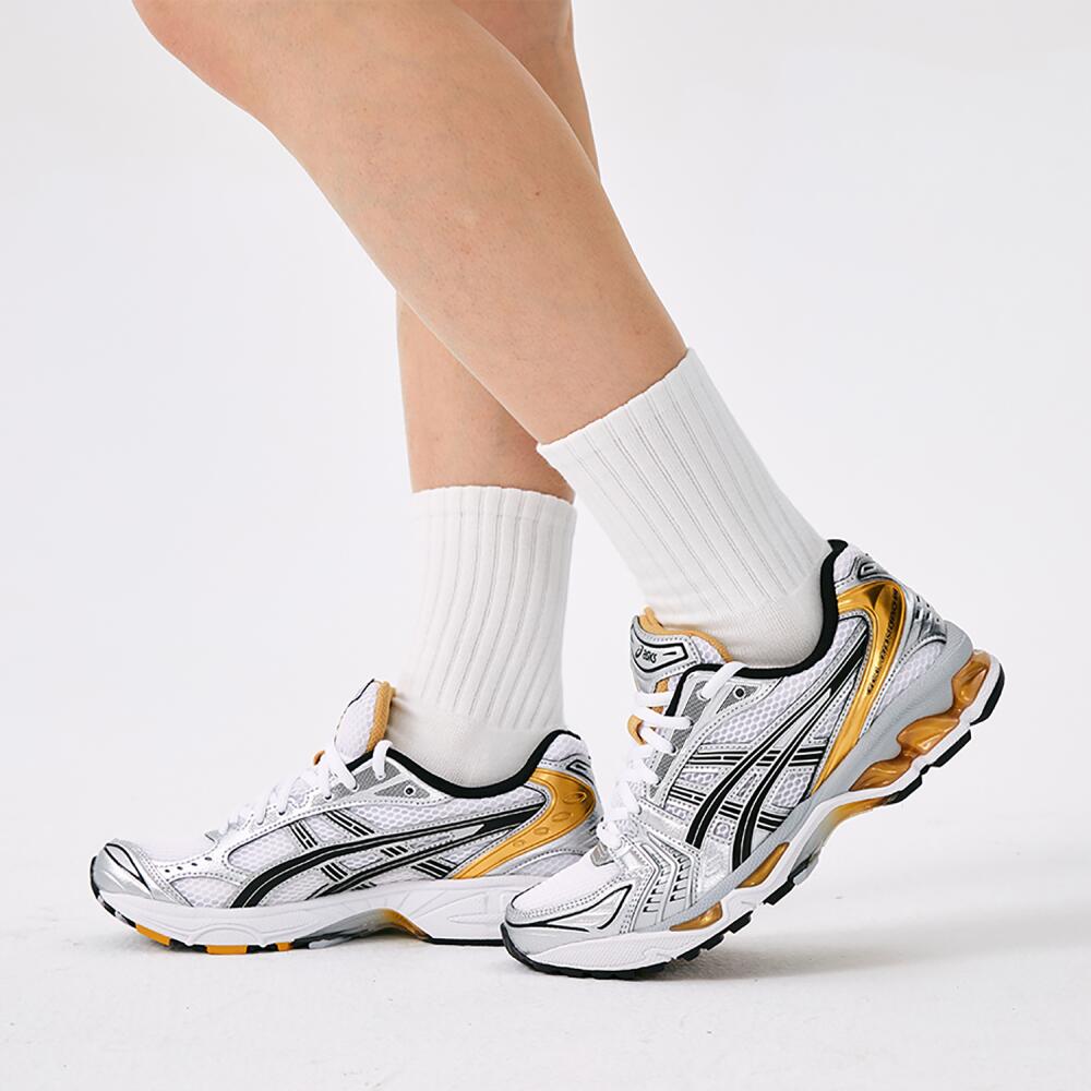 日本未入荷 asics アシックス ゲル カヤノ14 ホワイトゴールド 男女兼用スニーカー GEL-KAYANO 14 1201A019-102｜jelly