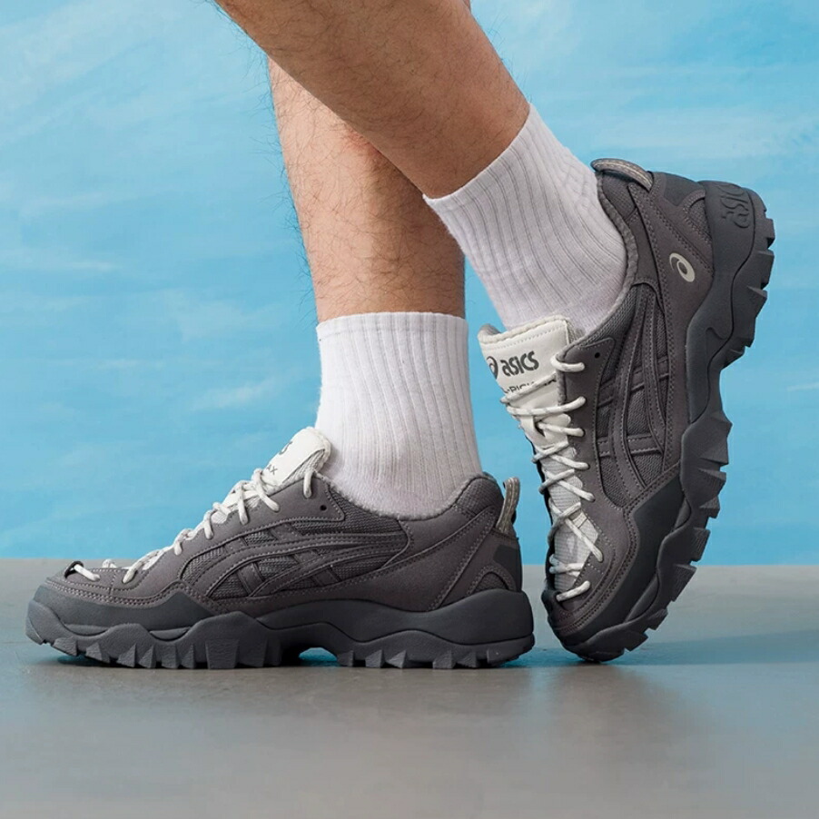日本未入荷 ASICS アシックス 先だつもの 核分裂爆弾クス 薄墨色 GEL PICKAX Outdoor Volcanic Gray 1203B026-020
