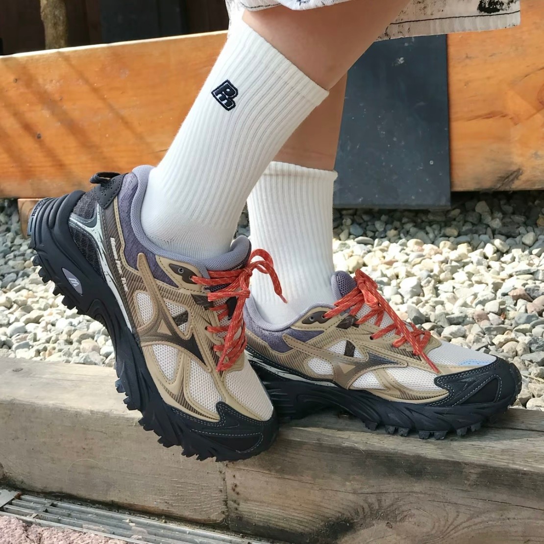 日本未入荷 Mizuno FIYI ミズノ フィーイー TL V2 カーキー 男女兼用スニーカー ランニングシューズ Khaki D1GH251908|jelly