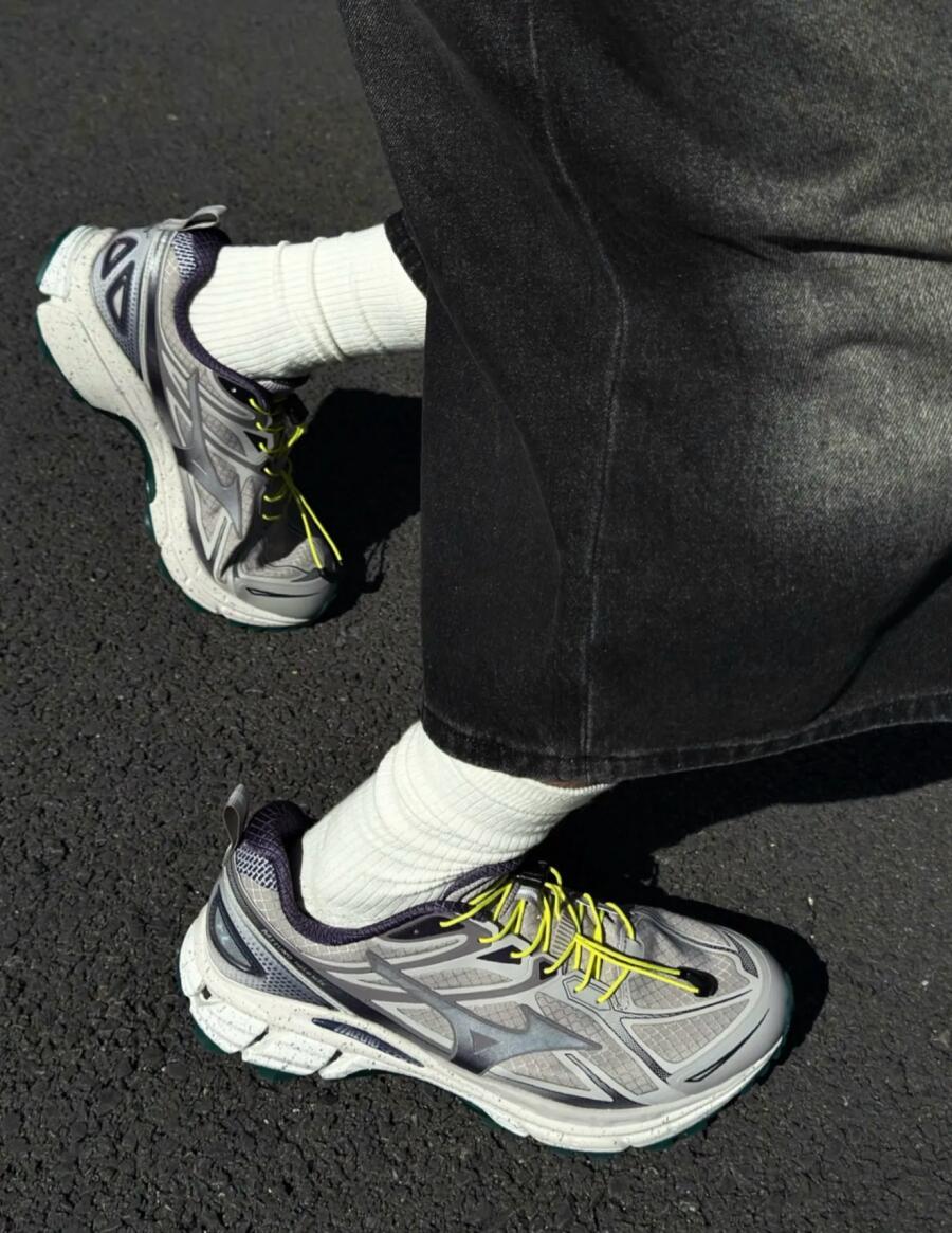 日本未入荷 MIZUNO Halo Mix TL ミズノ 頭光 入り合わせる 薄墨色 Dove Gray 駈けっくらシューズ 男女兼用 D1GH251211