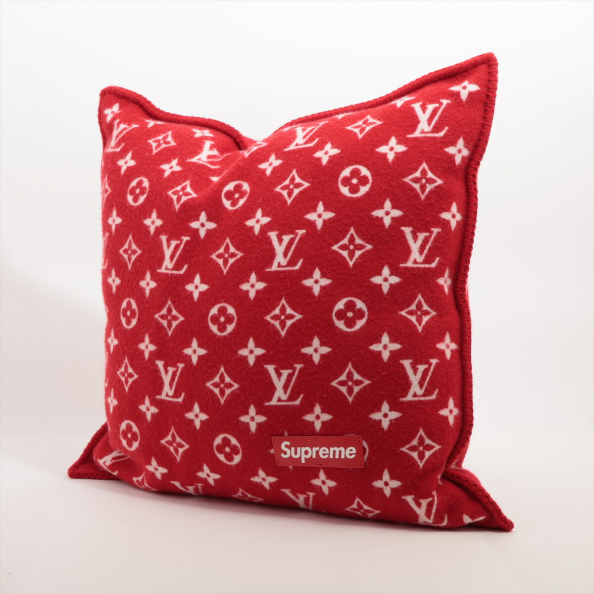 LOUIS VUITTON × Supreme クッション