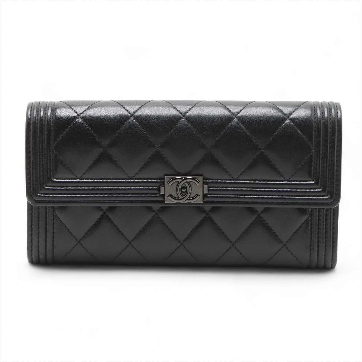 【中古】シャネル ボーイシャネル ラムスキン ロングウォレット ブラック ブラック金具 24番台