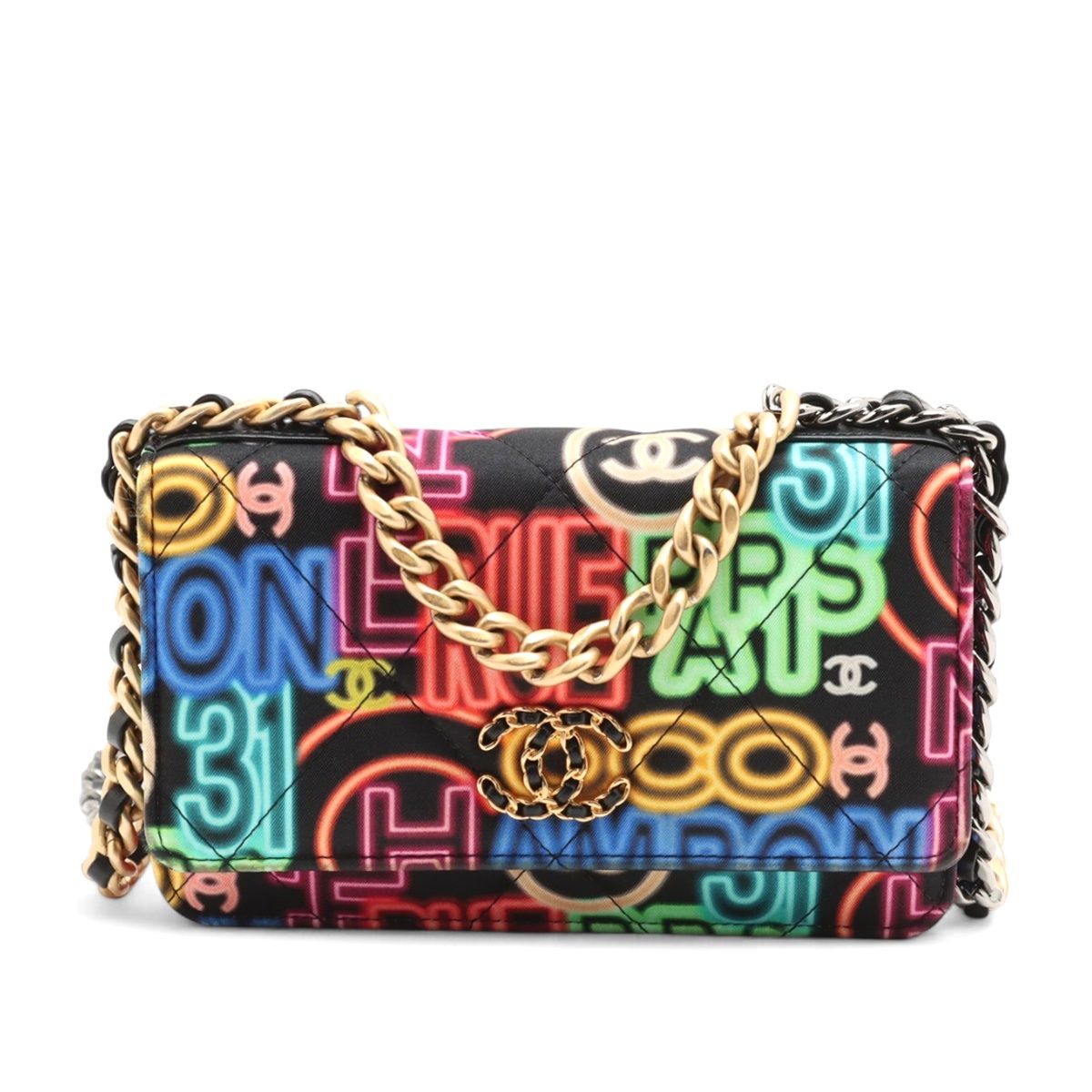 【中古】シャネル シャネル19 ナイロンxレザー チェーンショルダーバッグ ネオン マルチカラー ゴールド×シルバー金具 31番台 287,191円