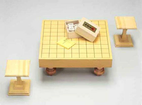 【すぐに使える10%OFFクーポン】老舗「やま屋」製・新榧(かや)2寸将棋盤セット