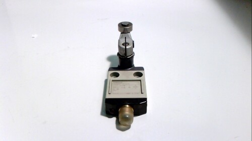 オムロン(Omron) 小っちゃいリミットスイッチ D4CC-4024