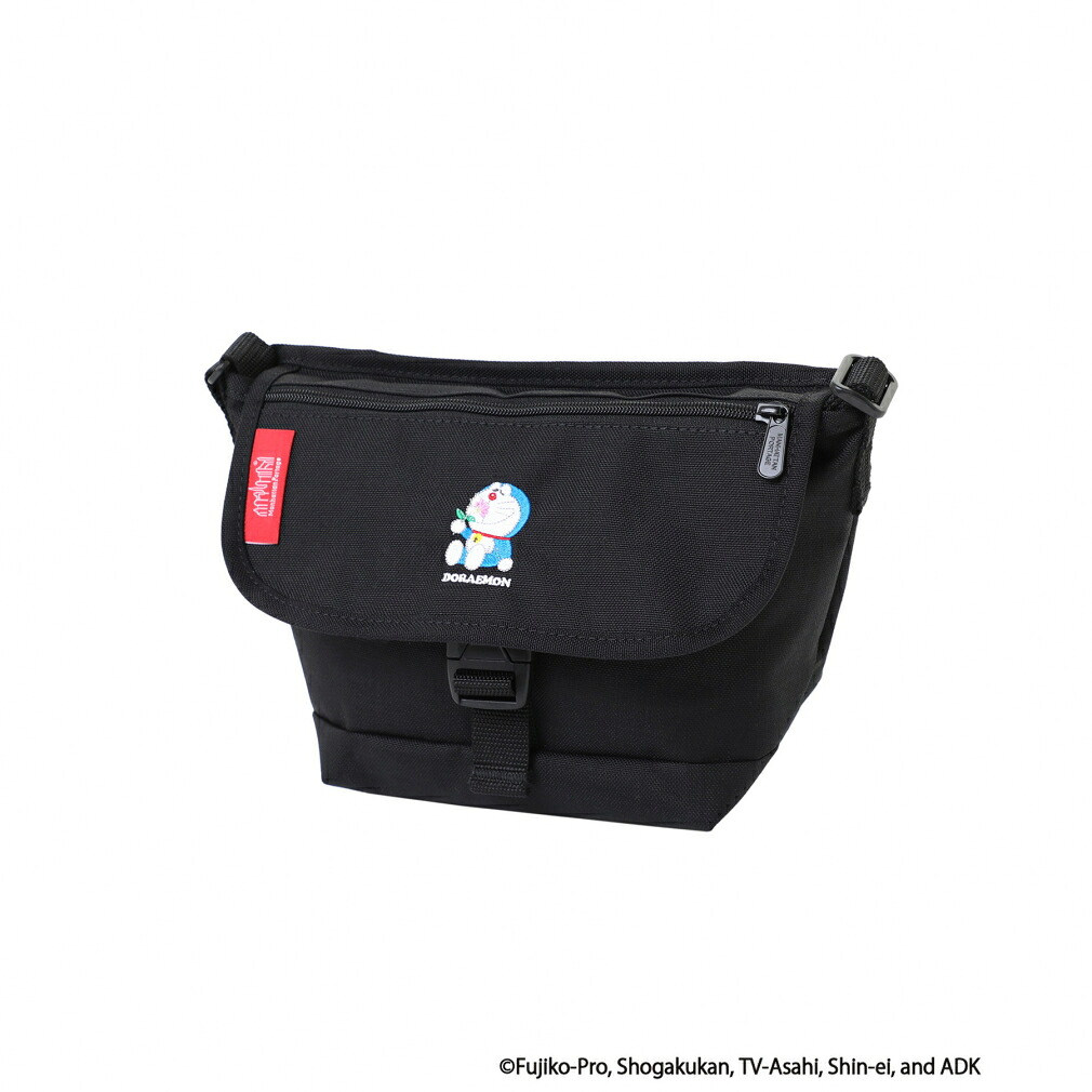 最大10％OFFクーポン 【7/18～7/26】 マンハッタンポーテージ ドラえもん FLAP ZIPPER POCKET DORAEMON 25 MP1603DR25 1000 ショルダーバッグ MANHATTAN PORTAGE｜アルペン店