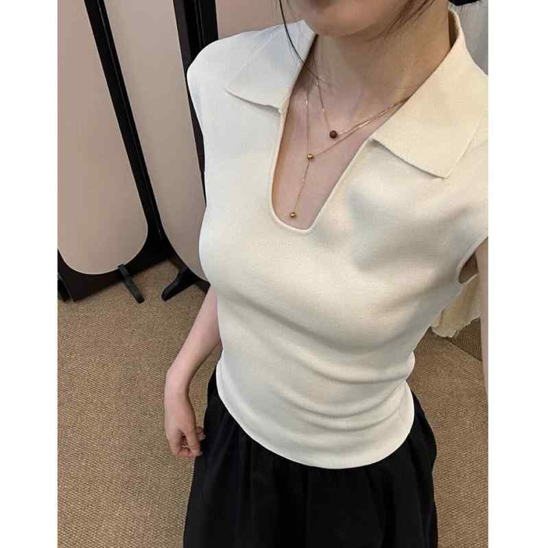ニット トップス 無袖 レディース ポロ襟 夏用 ピーチカラー スリムフィット 体型カバー エレガント かわいい デザイン 軽量 伸縮性 ソフト素材 吸湿速乾 普段使い カジュアルスタイル