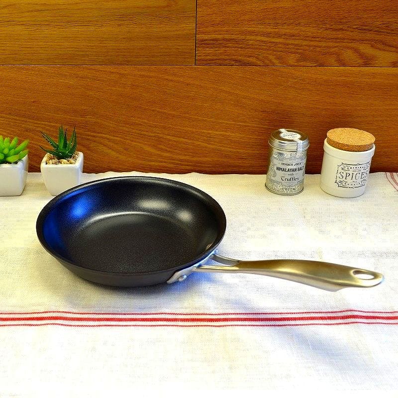 クイジナート フライパン PTFE無償性 PFOA無償性 Cuisinart GreenGourmet Hard-Anodized Nonstick Skillets