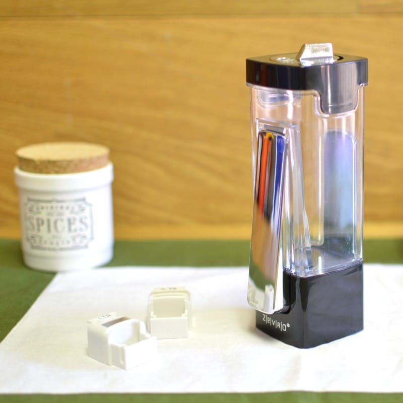 シュガーディスペンサー 砂糖 ゼブロ Honey-Can-Do EMY100 Indispensable Sugar 'N More Dispenser