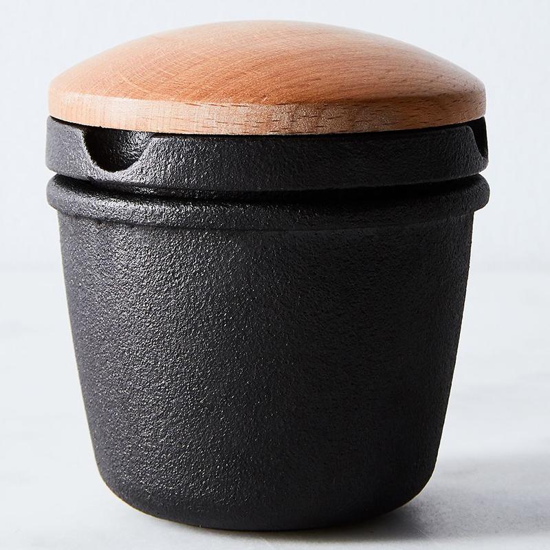 【楽天市場】スパイスグラインダー ミル すり鉢 鋳物製 木製フタ付 Frieling Staub Cast Iron Spice Grinder：アルファエスパス米国楽天市場店
