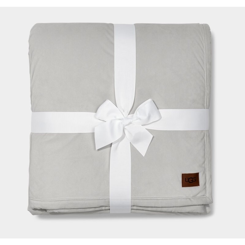 アグ フリース ブランケット 127X178cm UGG Bliss Sherpa Throw 26,130円