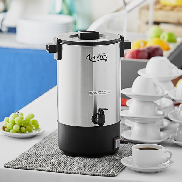 馬鹿でかい珈琲製造業者 珈琲サーヴァー 30優勝杯 寄りあい 泊まり Avantco CU30ETL 30 Cup (150 薬局衡オンス.) Single Wall Stainless Steel Coffee Urn/Coffee Percolator 家電