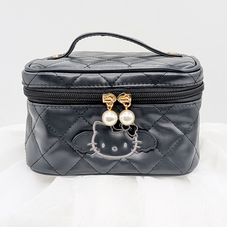 楽天市場】ハローキティ キルティング エナメルバニティポーチ