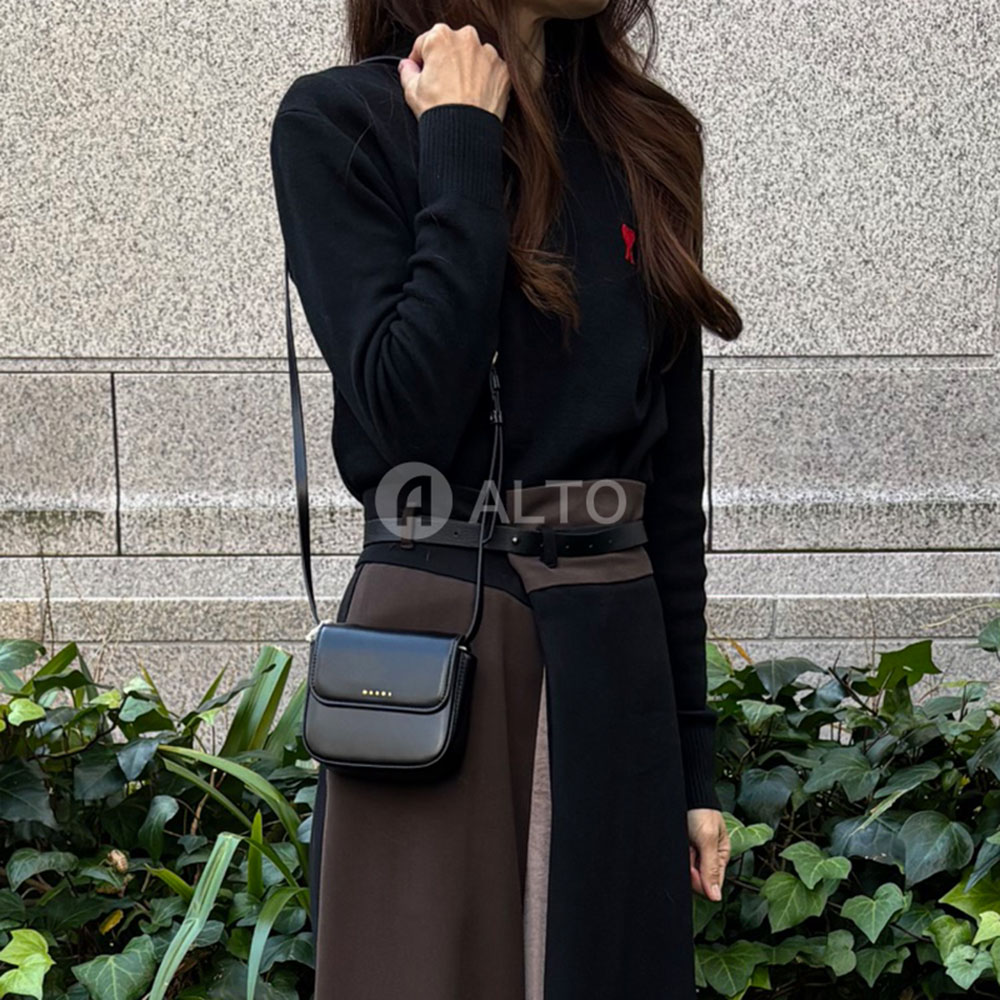 ☆2026春夏物ひな形☆MARNI KIDS マルニ キッズ クロスボディバッグ ショルダーバッグ M01609 M00TKエコなめし革   レディース  ガールズ ★成年者も聞き入れる★