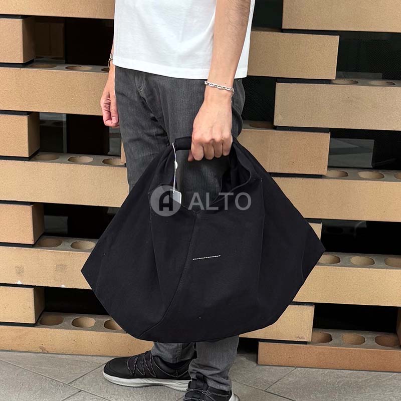 EASTPAK✕MM6 コラボトート（保存袋付き） 楽天市場】MM6 × Eastpak エムエムシックス メゾンマルジェラ