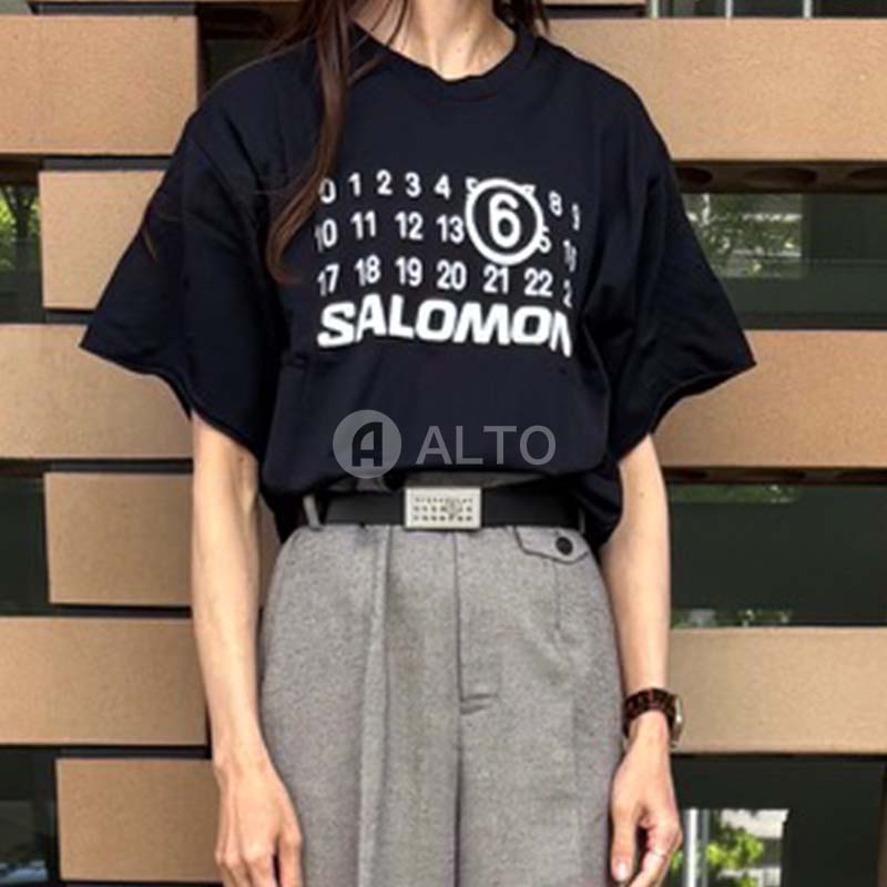 MM6×SALOMON メゾンマルジェラ エムエムシックス×サロモン MM6×SALOMON ナンバーロゴTシャツ シームレス Tシャツ S52GC0345 M20101 レディース ブラック