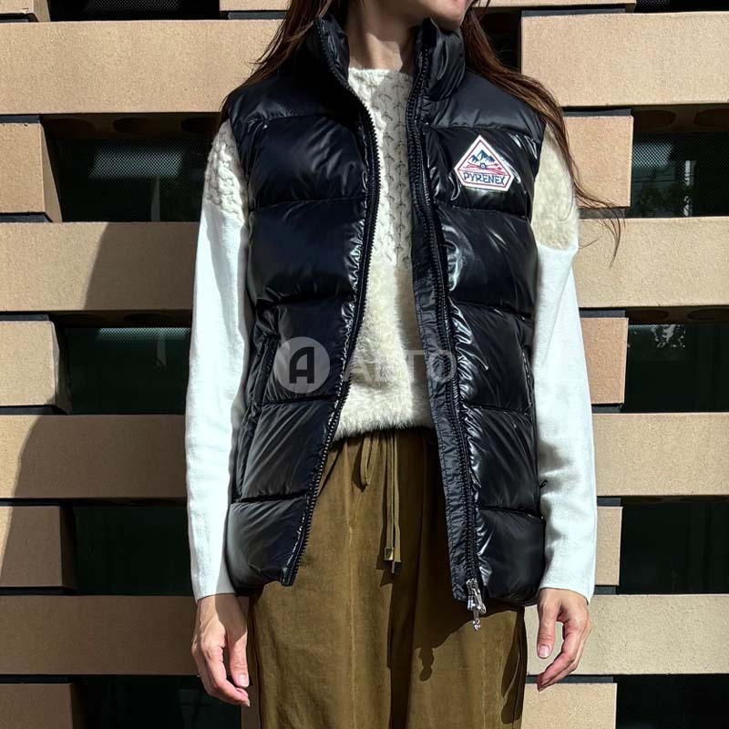 ★出荷の前にプレスをかけて配送★【2024-2025年秋冬物モデル】 PYRENEX ピレネックス JOHN 3 SHINY HUW017P ダウンベスト レディース ブラック