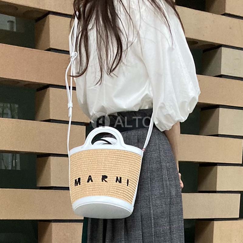 【楽天市場】 2023春夏入荷 MARNI マルニSCMP0056Q1P3860