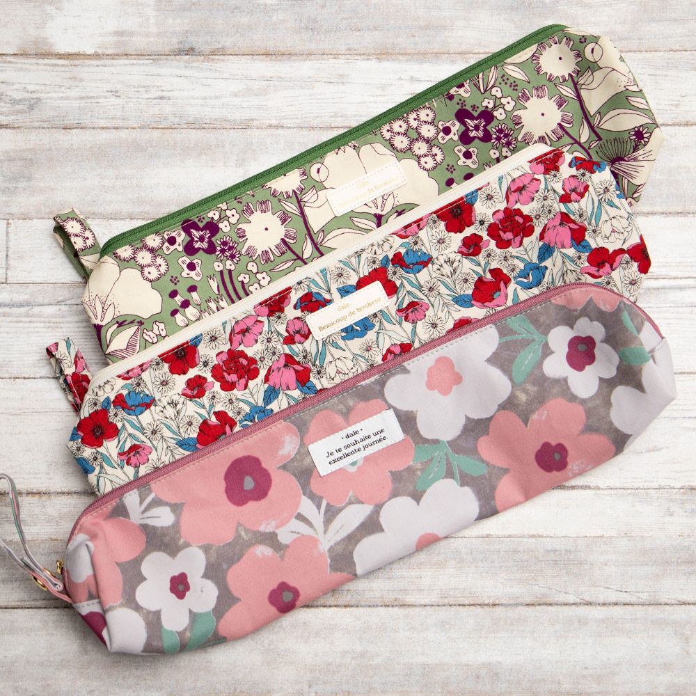 楽天市場 ヘアアイロンケース 耐熱 収納 ポーチ 母の日 旅行 かわいい 持ち運び 出張 携帯 花柄 フラワー ヘアアイロンポーチ 母の日 Altrose ａｌｔｒｏｓｅ