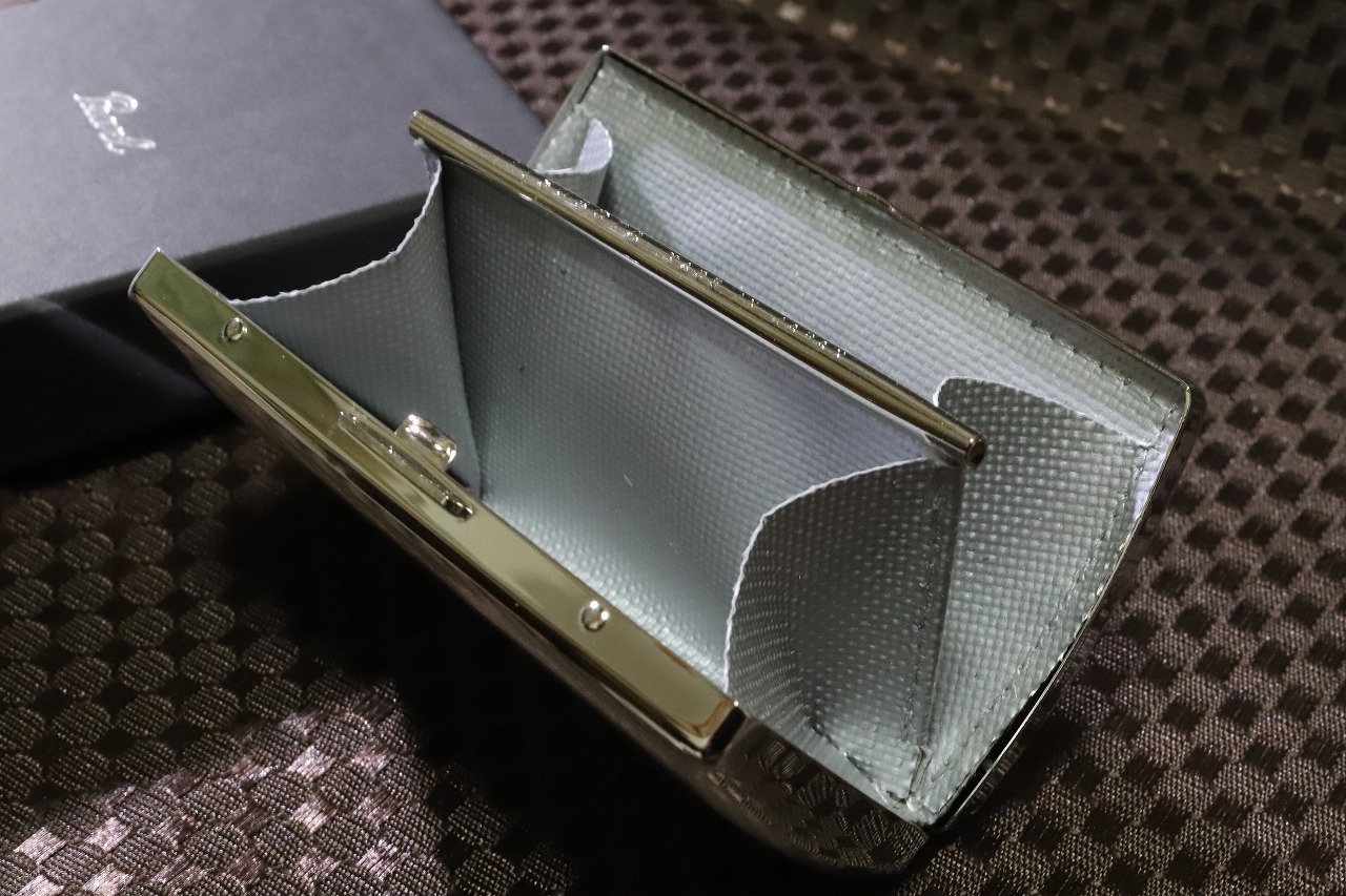 Pearl 携帯灰皿 ヴィーナス シルバー サテン仕上げ 人気 ブランド たばこケース 銀色 メタル おしゃれ 上品 ジッポ レディース携帯灰皿 アイコス灰皿 Iqos灰皿 プレゼント ギフト カッコイイ Sermus Es Pearl 携帯灰皿 ヴィーナス シルバー サテン仕上げ 人気 ブランド たばこケース 銀色 メタル おしゃれ 上品 ジッポ レディース携帯灰皿 アイコス灰皿 Iqos灰皿 プレゼント ギフト カッコイイ Sermus Es