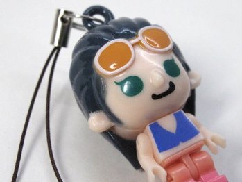 ONEPIECE ワンピース フィギュアキーホルダー ニコ・ロビン 非売品超レア ニコ・ロビン】ワンピース フィギュアキーホルダーvol.4