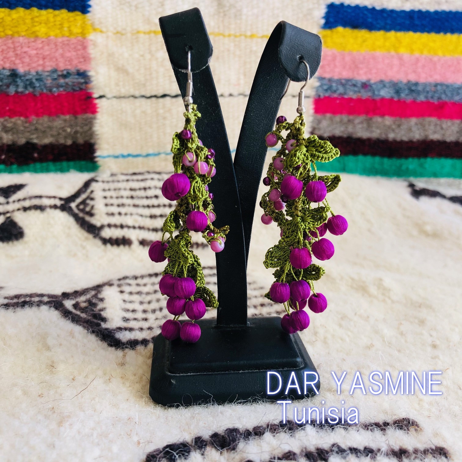トルコの伝統手工芸品　トルコ伝統工芸　oya刺繍　「癒しの色パープルは愛にあふれたジェレミエル」　ロングピアス　普段使い　パーティー　プレゼント　コットン　シルク　刺繍　ビーズ　1点もの　オリジナル　oya刺繍　ピアスL1026 　