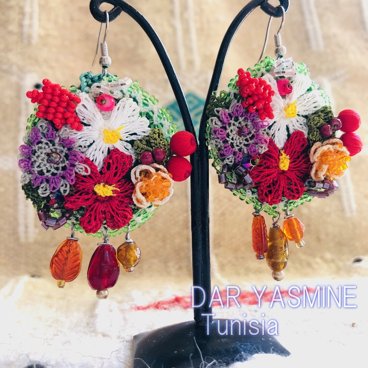 トルコの伝統手工芸品　oya刺繍　「雲の中の一筋の虹を見つけた」　oya刺繍　ピアス　1132　パーティー　プレゼント　コットン　シルク　刺繍　ビーズ　1点もの　オリジナル　