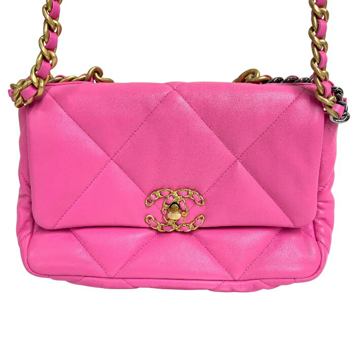 A-050 CHANEL (シャネル)19 ディズヌフ マトラッセ 【中古】AS1160 ショルダーバッグ 御徒面子 レディース 【AB位置づける】