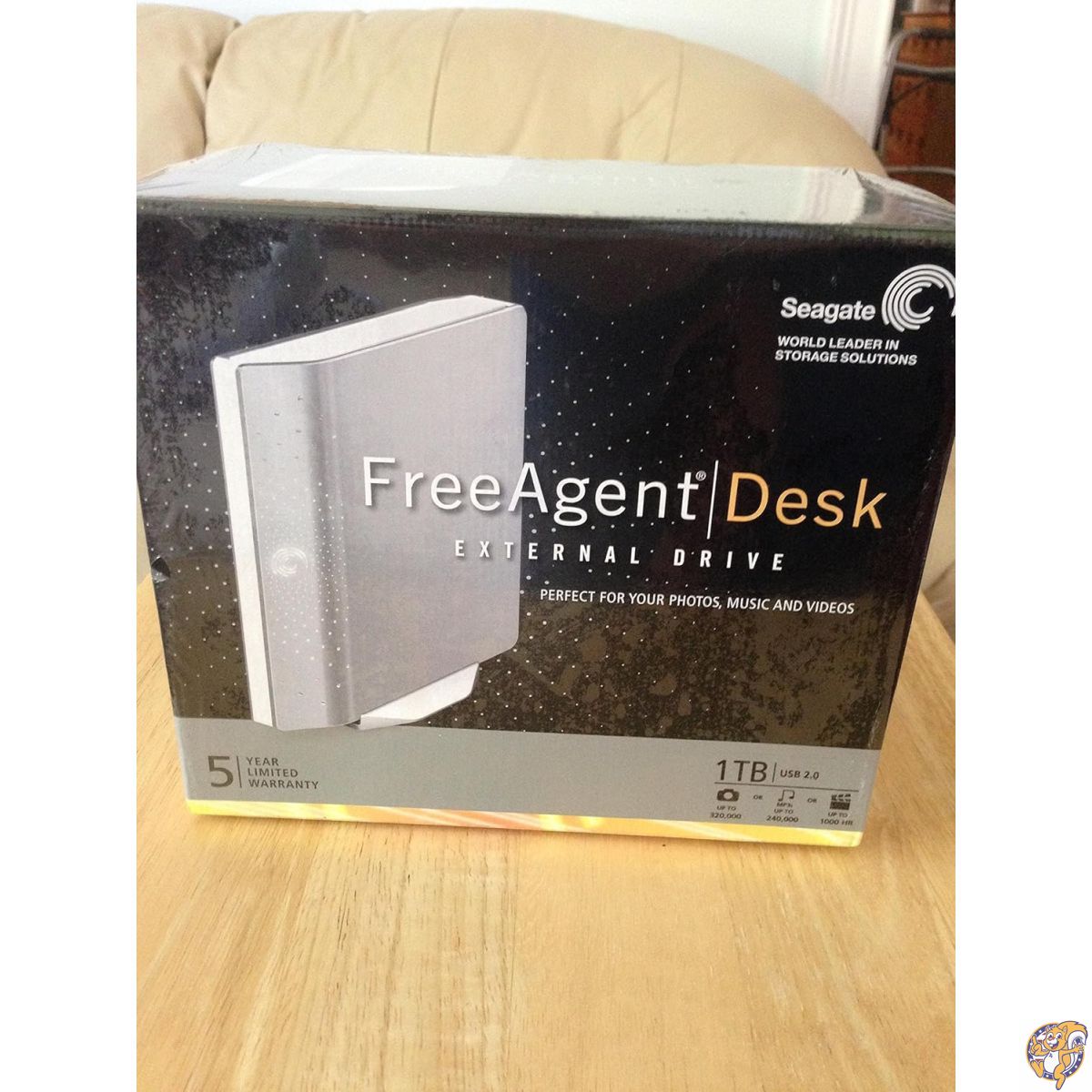 【クーポン配信中】Seagate FreeAgent Desk 1TB USB 2.0 外付けデスクトップハードドライブ ST310005FDA2E1-RK（シルバー）（uShopMall U.S.A.輸入の米国版）｜アメリカグッドバイブス