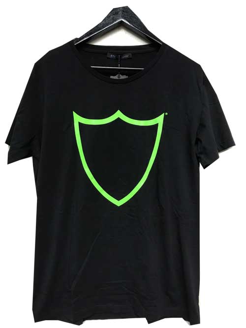 HTC Losangeles/エイチティーシー<br>ロゴTシャツ black/green スリムフィット