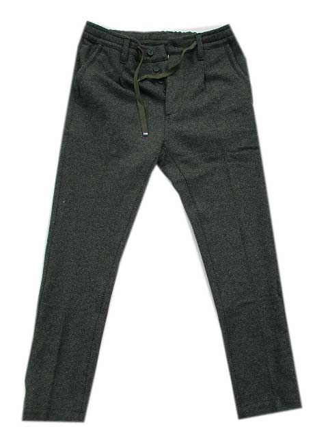 CRUNAクルナ パンツ　khaki