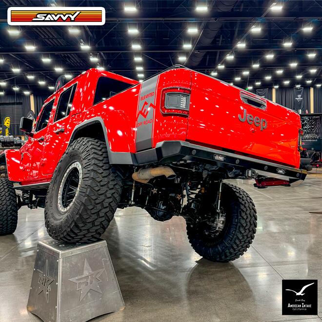 SAVVY OFFROAD サヴィーオフロード クローラー ライト アルミニウム リアバンパー JT グラディエーター｜American-Intake 158,700円