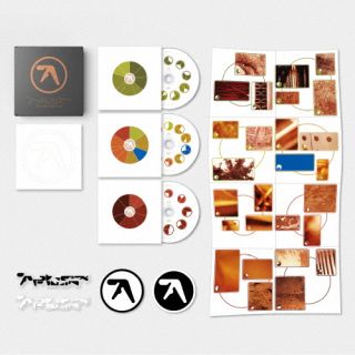 【国内盤CD】【新品】エイフェックス・ツイン ／ セレクテッド・アンビエント・ワークス・ヴォリューム2(エクスパンデッド・エディション)[3枚組][初回出荷限定盤(金曜販売開始商品 ／ 世界同時発売 ／ 完全生産限定盤 ／ リリース30周年記念)]【K2024/10/04発売】