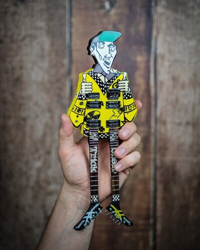 【新品】Axe Heaven Rick Nielsen Uncle Dick Doubleneck Mini Guitar Replica Collectible RN-503【F2021/9/10発売】 (ミニチュアギター )｜あめりかん・ぱい