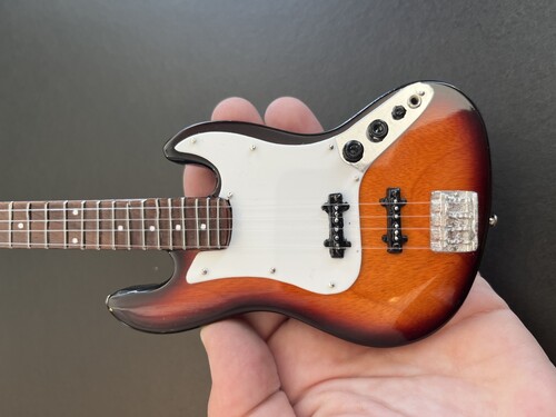 【新品】AXE HEAVEN FJ-005 FENDER JAZZ BASS - WHITE PICKGUARD【F2025/12/15発売】 (ミニチュアギター )｜あめりかん・ぱい