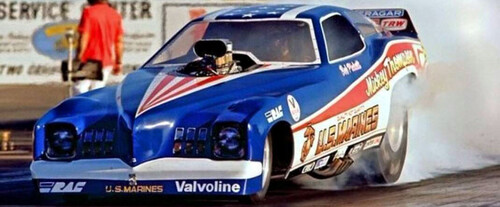 モデルキット【新品】Mickey Thompson U.S. Marines Funny Car 1/16 Scale Model Kit【F2026/4/15発売】｜あめりかん・ぱい