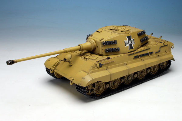 1/35 ガールズ&パンツァー ティーガーII プラモデル
