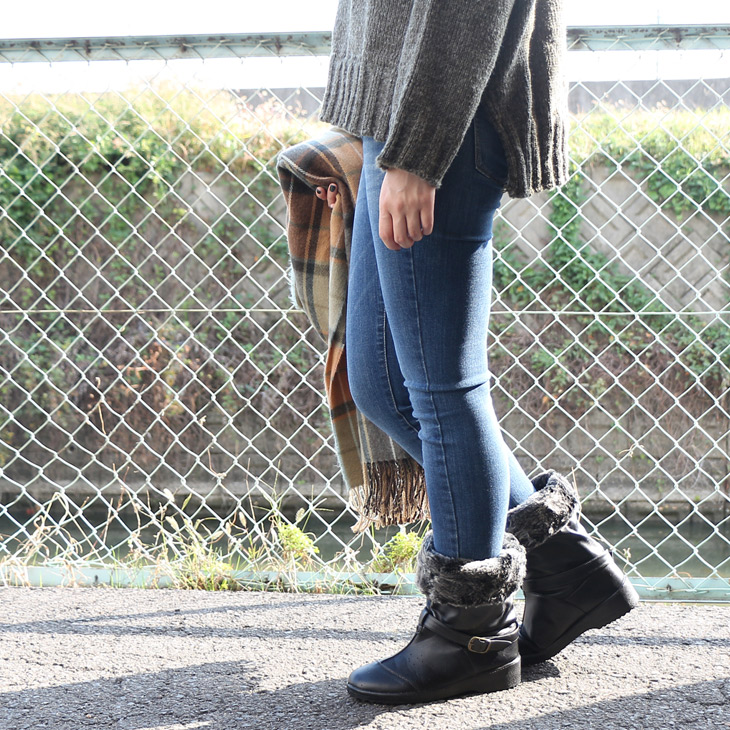 楽天市場 防水設計 冬底仕様ショートブーツ アミアミ レディース フラットふわふわ 秋冬 防水 防寒 ショートブーツ レディース ファー 雪用 防水ブーツ 防寒 滑らない スノーブーツ ワイズ3e レインブーツ全7色 アミアミ Amiami