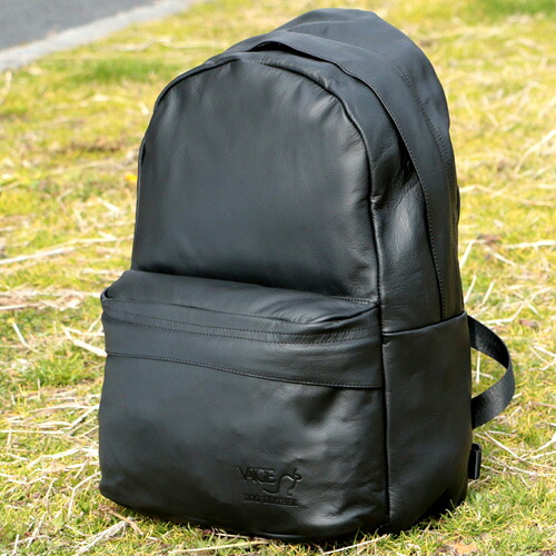 【希少価値大！】カンガルー革のデイパック オーストラリア直輸入 【VATGE (バッジ) / カンガルーレザー・デイパック(黒）】牛革の1/3の軽さ・3倍の強度 大変希少価値の高いカンガルー革 一生もの 使い込むほどに味が出る ギフトに最適！ 使うほど格好良い オーストラリア製