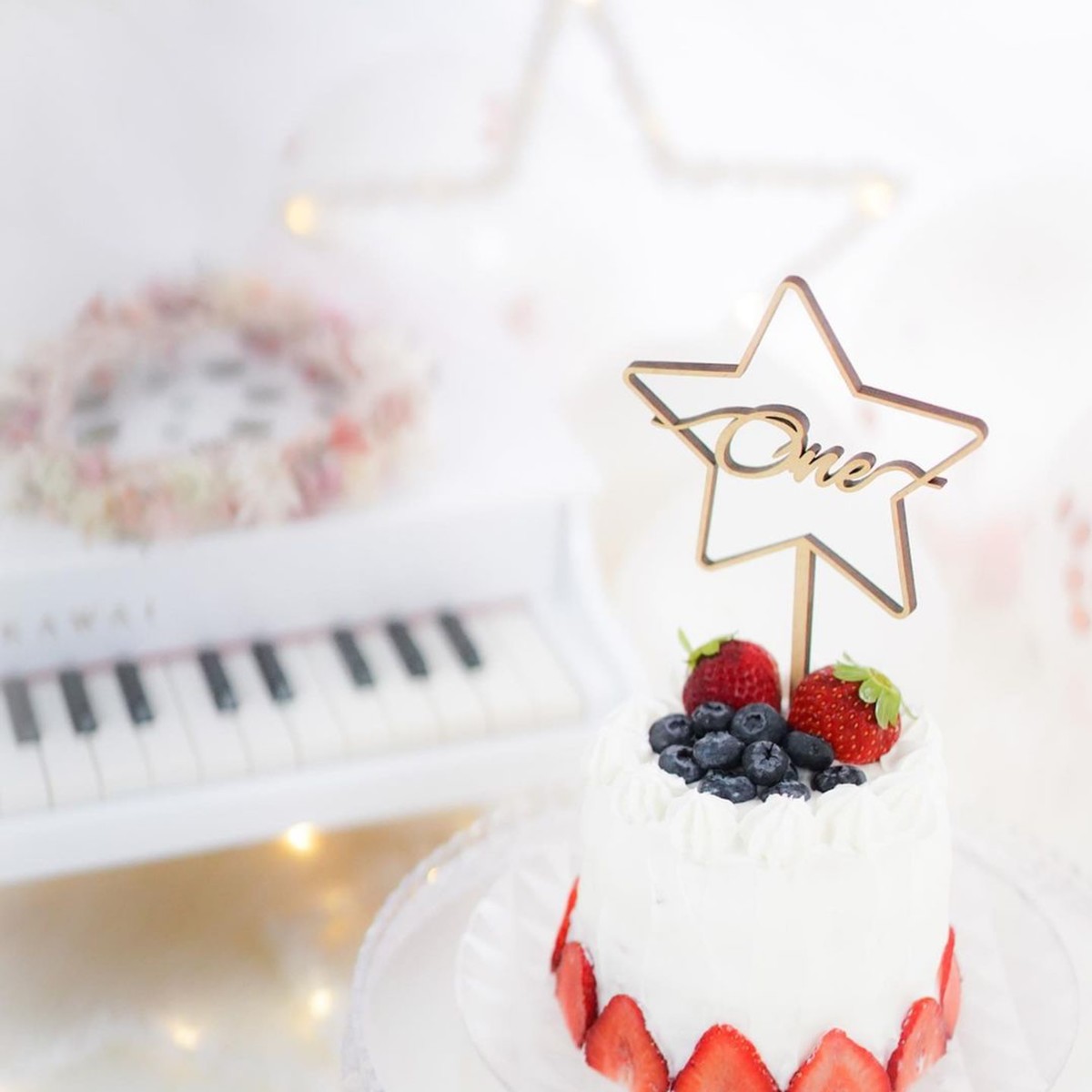 楽天市場 木製 ケーキ トッパー スマッシュ クレイ One 誕生日 1歳 飾り 一歳 ファースト バースデー フォト ウッド Wood ダミー 2歳 3歳 数字 二歳 三歳 Cake 初 パーティー ベビー アイテム グッズ ナチュラル お祝い デコレーション カリグラフィ Star