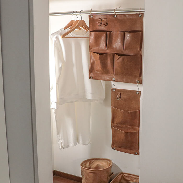 楽天市場 ウォールポケット 収納 おしゃれ ウォールポケットs 壁面収納 フェイクレザー シミリキュイール 小さい 2ポケット クローゼット 車内収納 座席収納 メール便可 あなろ インテリア雑貨