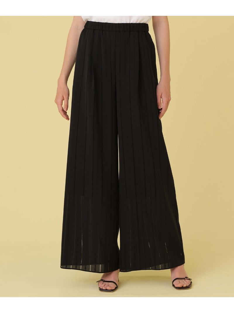 SUMMER OFFICE WEAR｜冷やりとしたに整う、夏の通い表現スタイル
