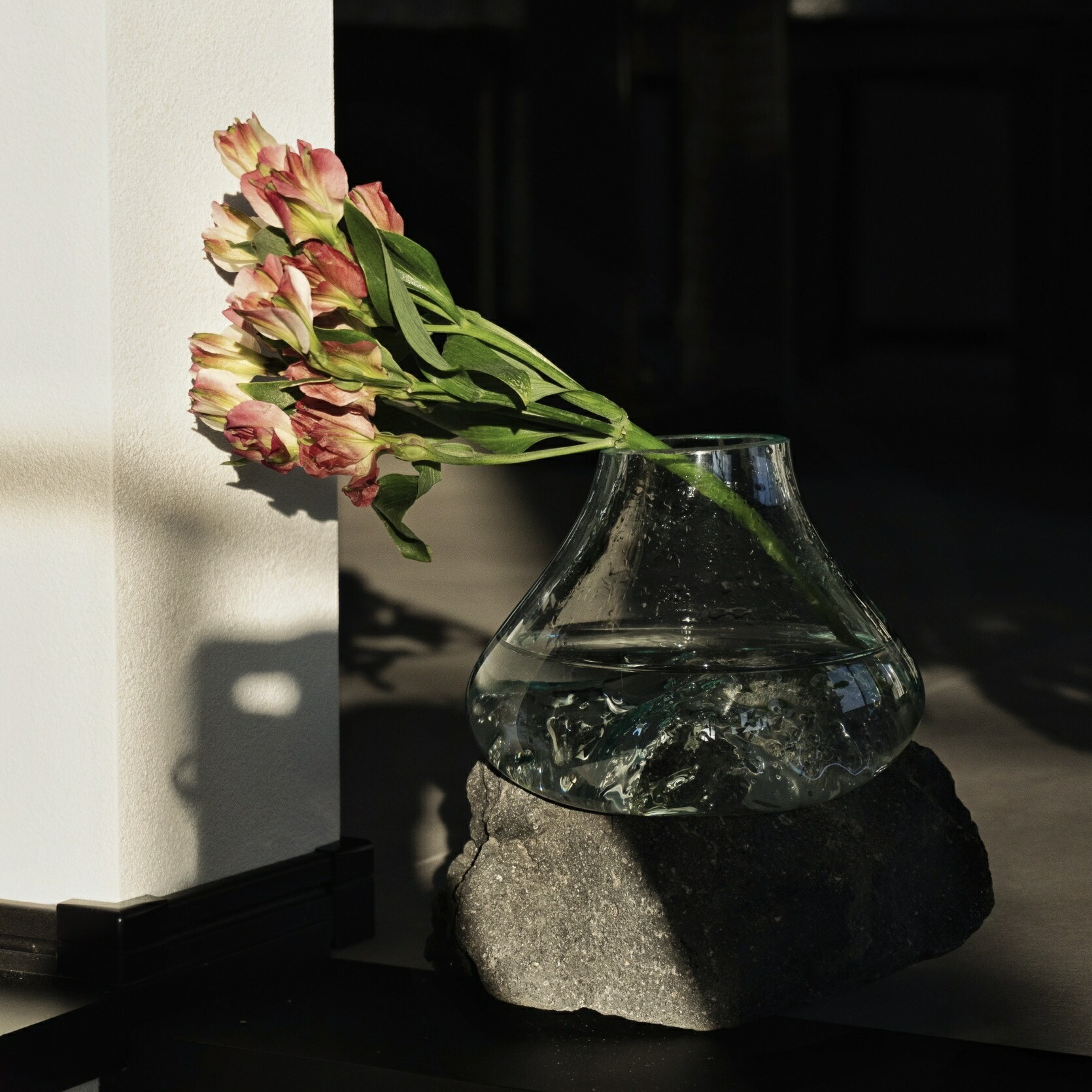 楽天市場】【AJI PROJECT】自然石 花器 花瓶 一輪挿し 自然 石 香川県