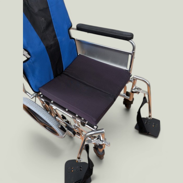 【中古】 貨物輸送無料 ワケアリ 日進医療器 しり押し式車椅子 EX-M3    粁-26-0416-22