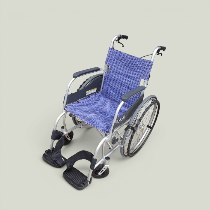 【中古】 貨物輸送無料 ワケアリ カワムラサイクル 自走式車いす ふわりす KF22-42SB ts-26-0422-08