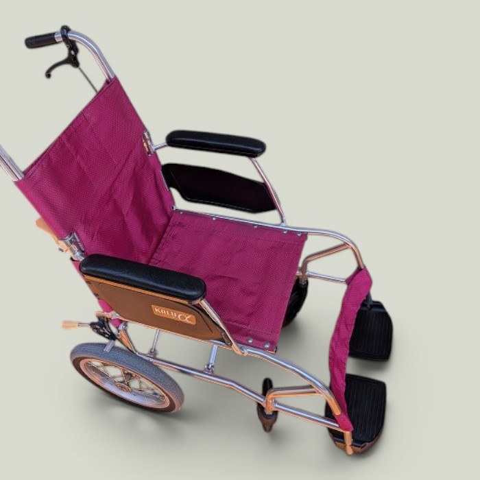 【中古】貨物輸送無料 日進医療器 軽さ しり押し式車いす NAH-L7α 粁-26-0525-04