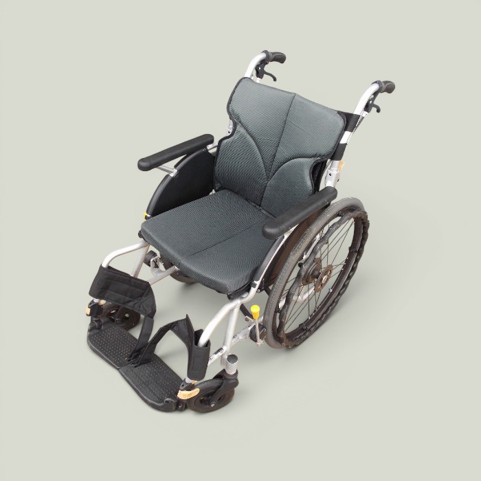【中古】 ワケアリ 貨物輸送無料 自走式車いす ネクストコア NEXT-11B ts-26-0608-04